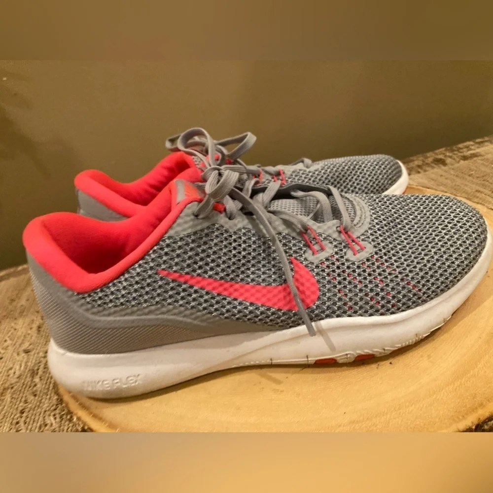 2017 Nike Women's Flex Trainer 7 Training Shoe 898479~006 Women's‎ 8
